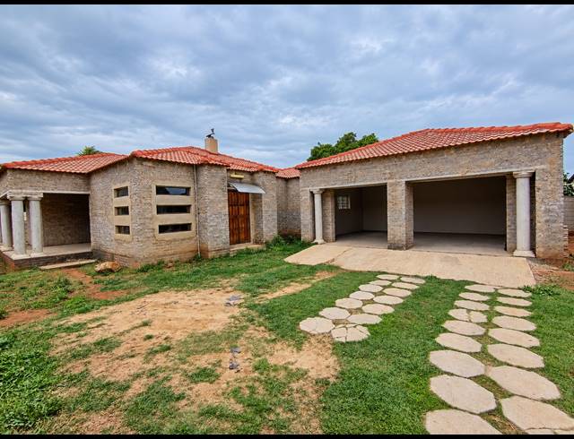 2 BEDROOM HOUSE FOR SALE IN MEYERTON CENTRAL